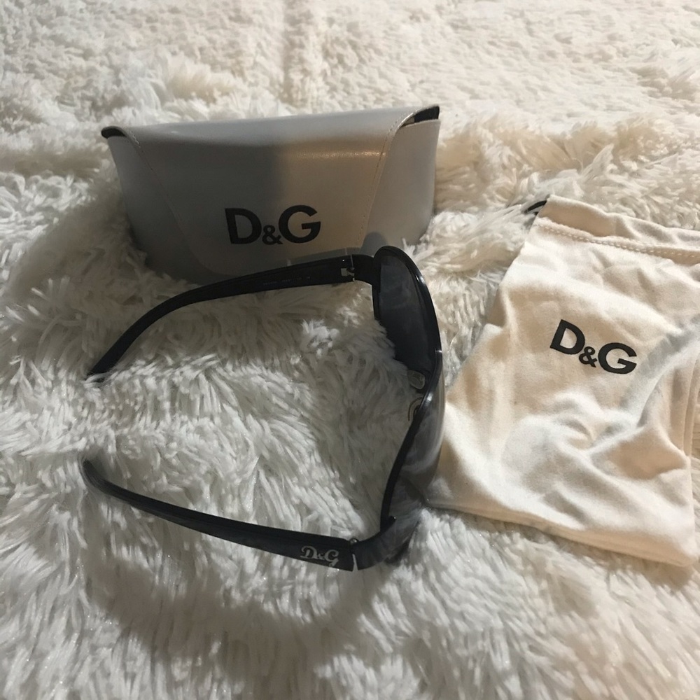 Sunglasses - Picture 4 of 6